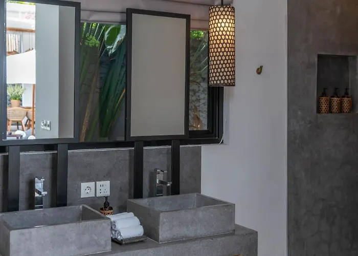 Vida Mira - Elegant 4br Beachside In