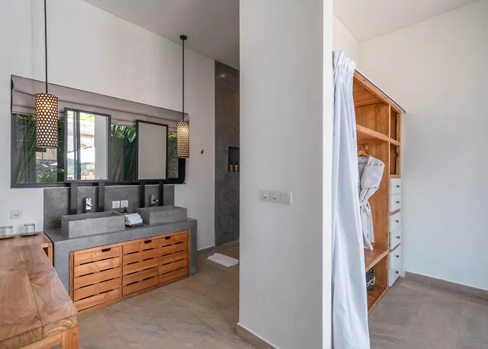 Vida Mira - Elegant 4br Beachside In Чангу